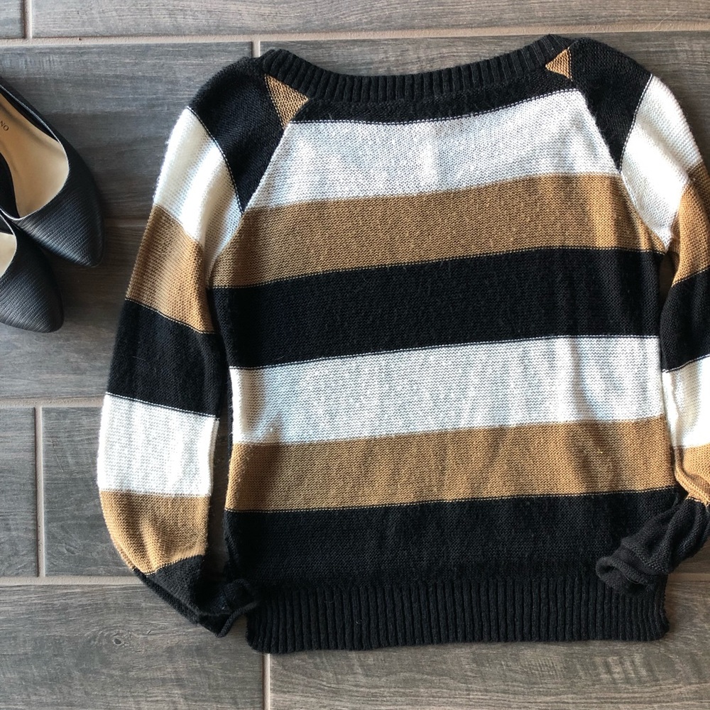 Sweater - Picture 2 of 3